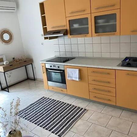 Laganini Mit Balkon * Podstrana